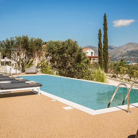 Villa Ionian Village *
